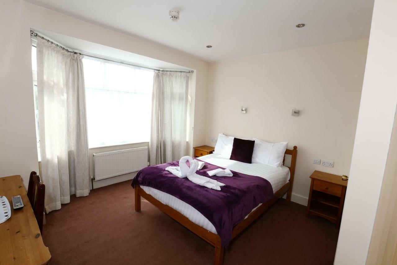 Aylesbray Lodge CBG Esterno foto