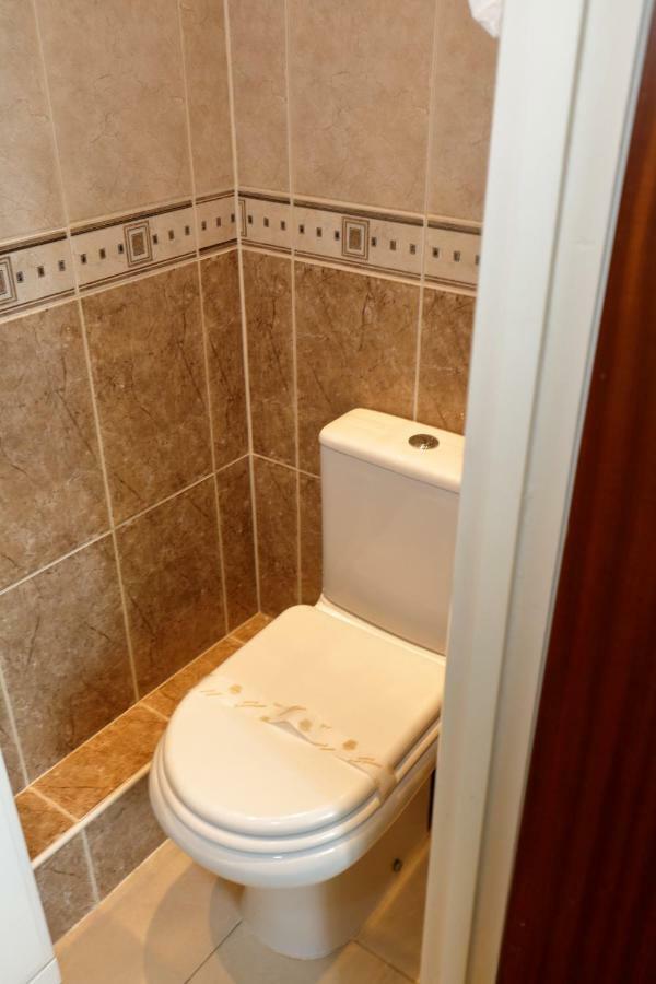 Aylesbray Lodge CBG Esterno foto
