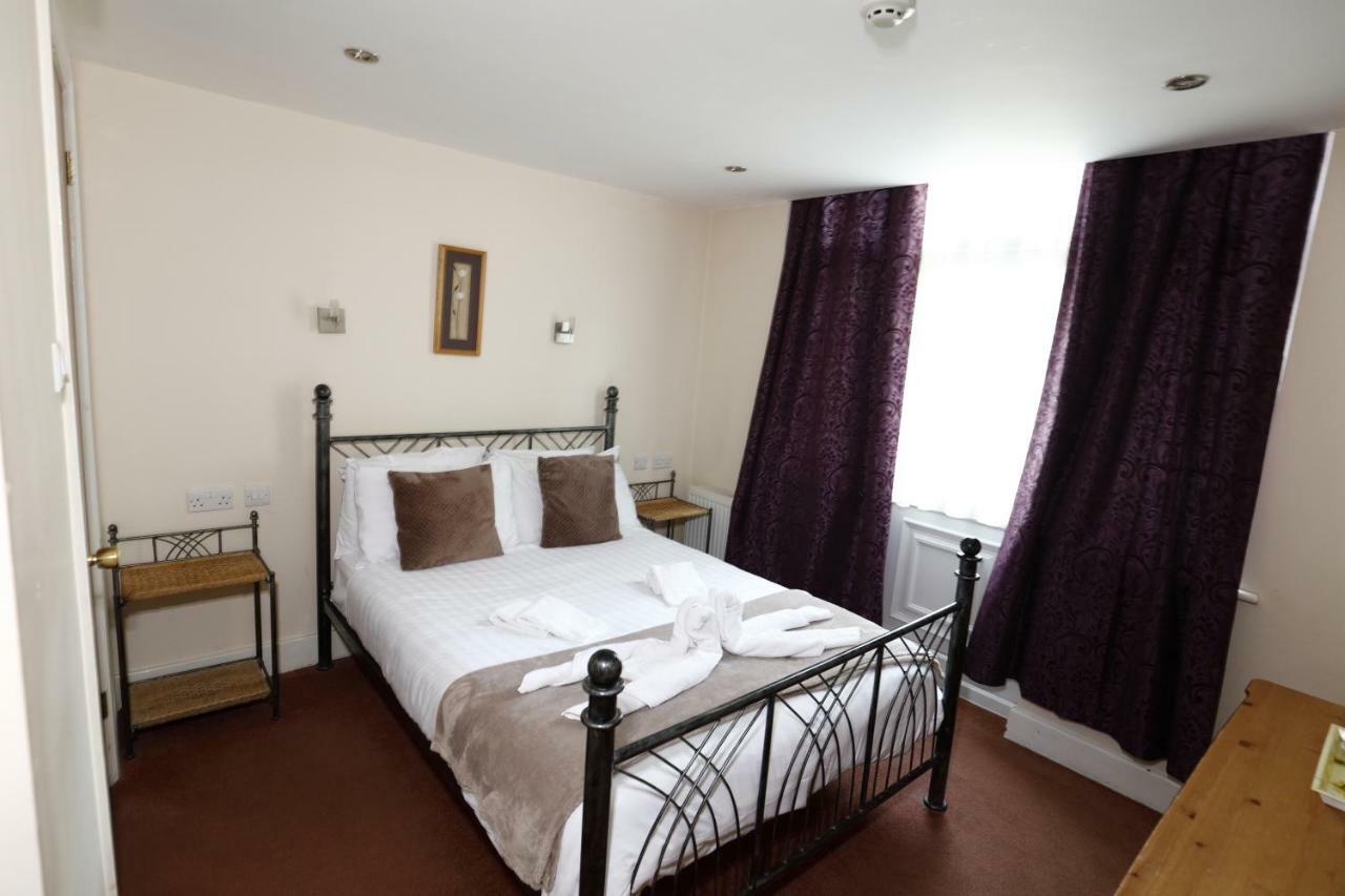 Aylesbray Lodge CBG Esterno foto